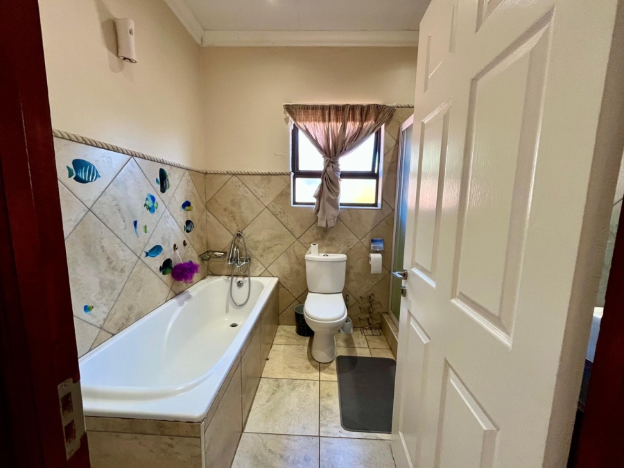 4 Bedroom Property for Sale in Safari Gardens North West
